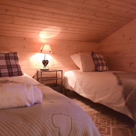 Charming Family Chalet For 8 People, With Private Hot Tub Les Clefs Exterior photo