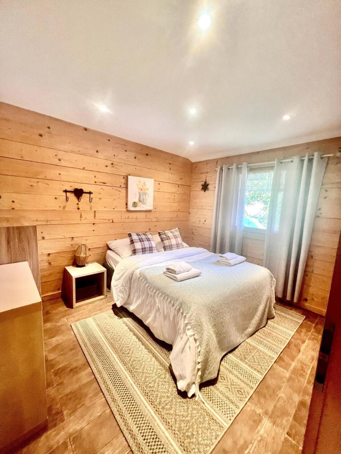 Charming Family Chalet For 8 People, With Private Hot Tub Les Clefs Exterior photo