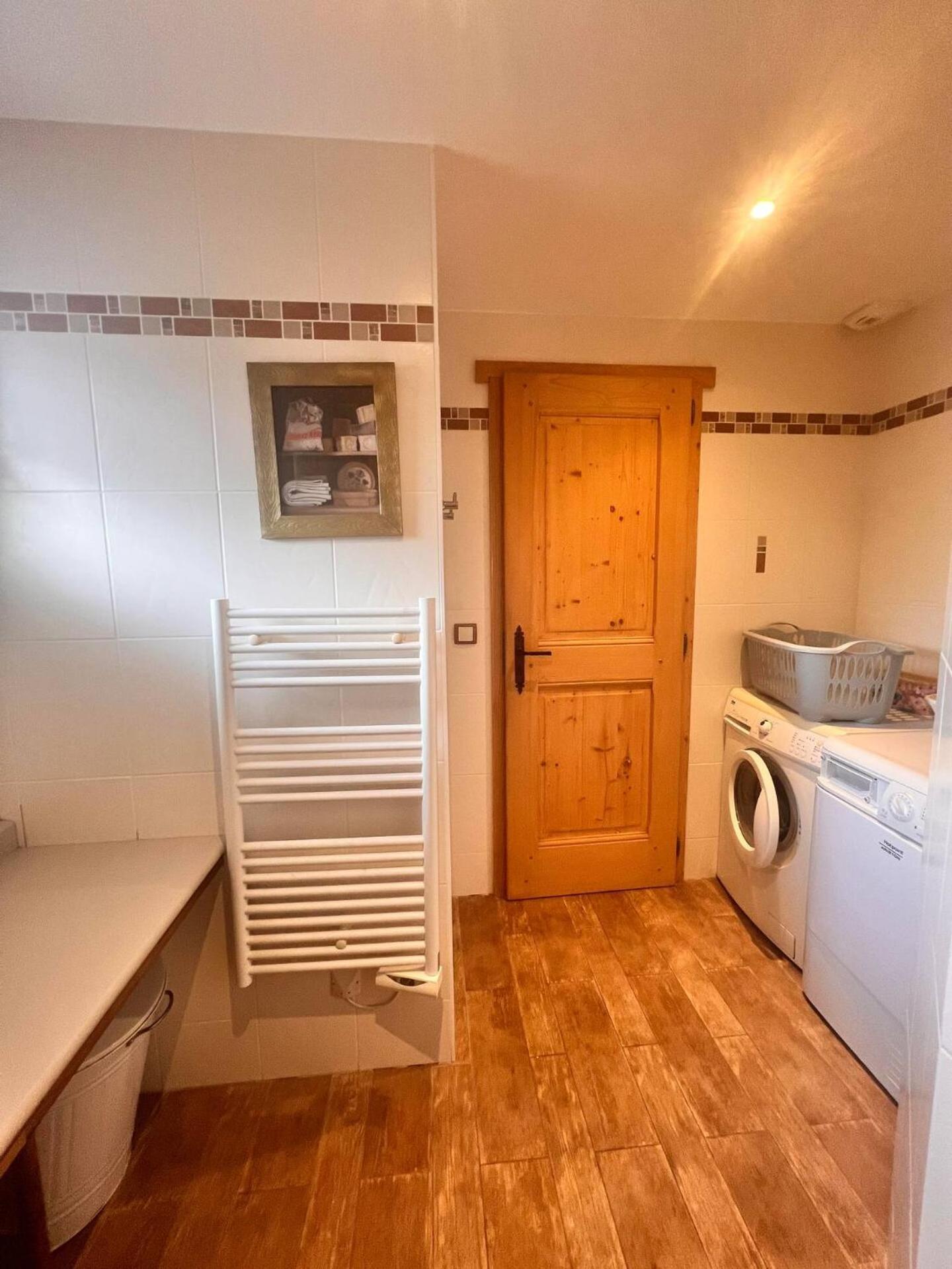 Charming Family Chalet For 8 People, With Private Hot Tub Les Clefs Exterior photo